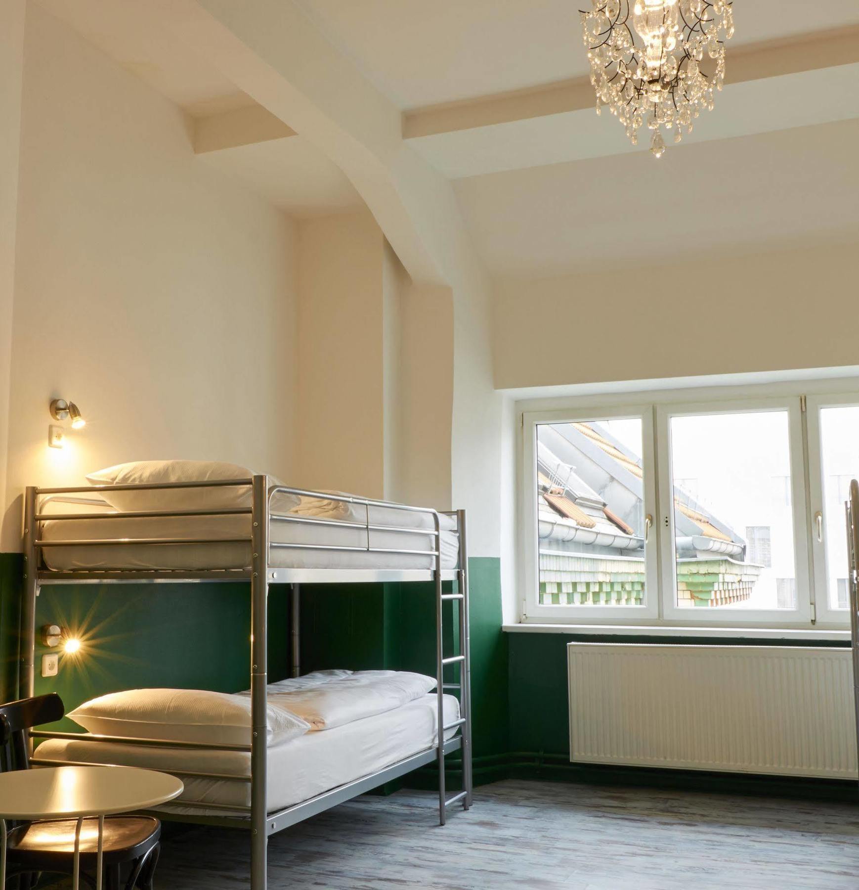 Ballhaus Berlin Hostel Exterior photo